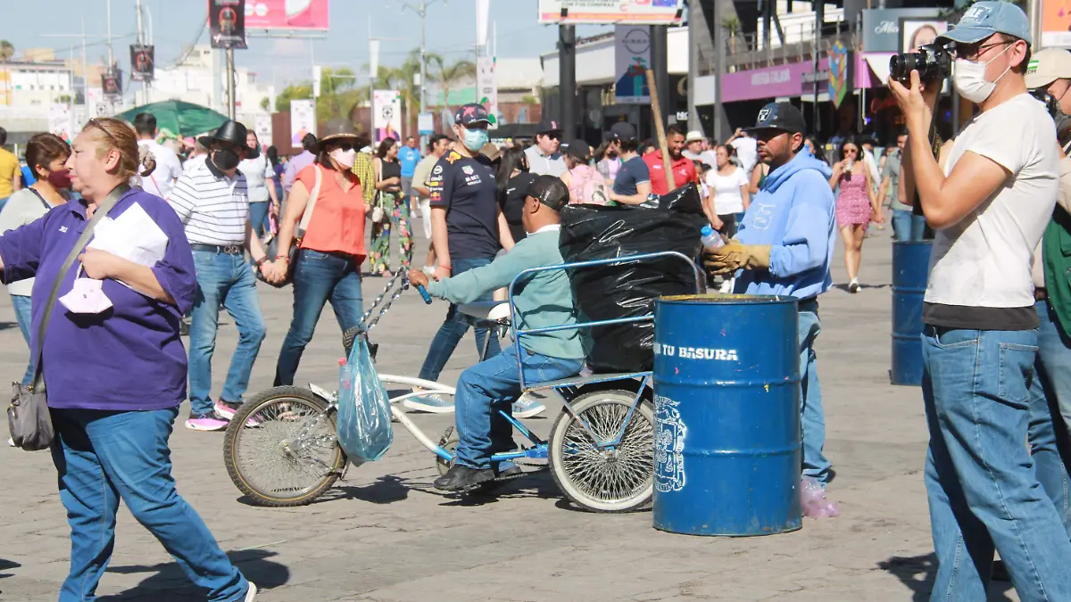 TRABAJOS DE LIMPIEZA EN FERIA (2)